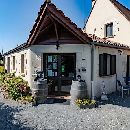 Maison Fleurie * Castelnaud-la-Chapelle